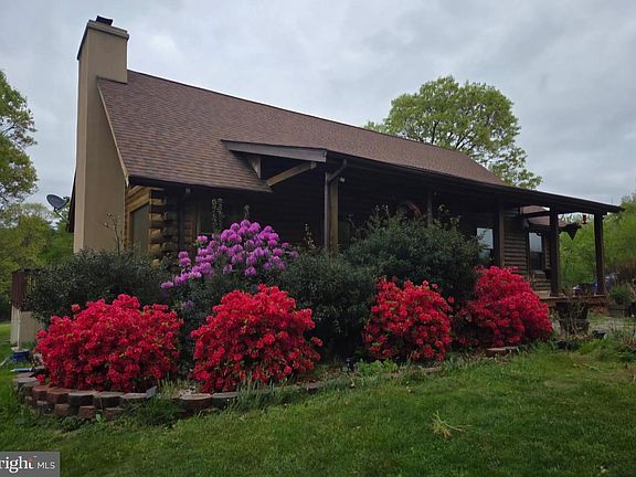 2nd image of 1415 S Timber Ridge Rd