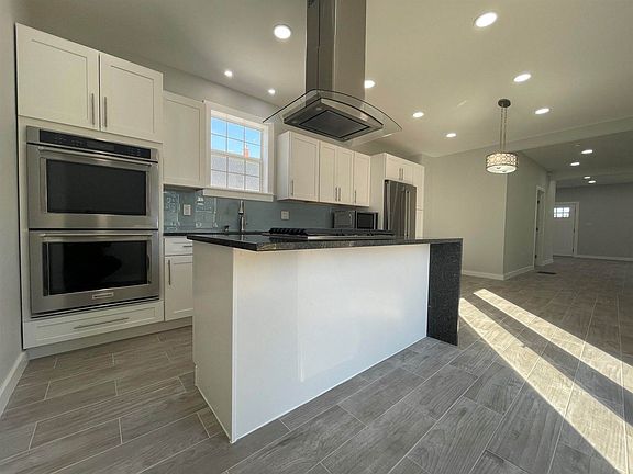 4th image of 19 Parsons St