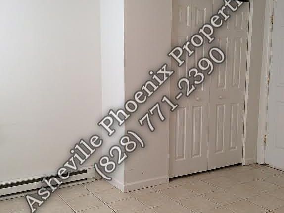 5th image of 17 Park Lane Ave APT 2
