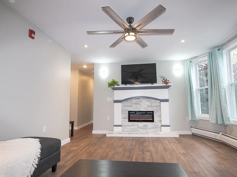 522 Stewart Ave — Photo 222