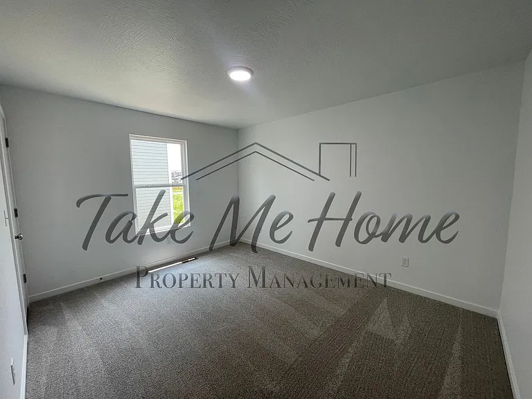 1737 N Boxwood Dr — Photo 10