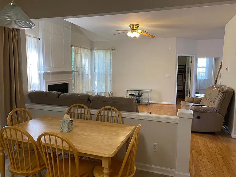 518 Sherwood Forest Pl — Photo 4