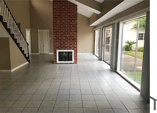 18002 Hollywell Dr — Photo 3