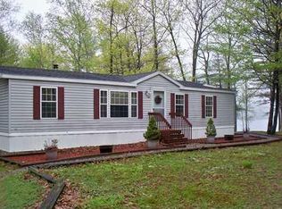 149 Chappell Shores Dr, Alfred, ME 04002