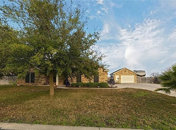 3rd image of 200 San Jacinto Dr