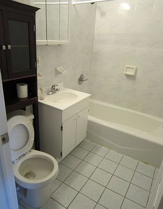 3rd image of 3037 30th St APT 4F