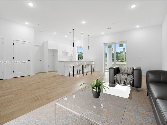4th image of 1805-1805 Xelda Ave