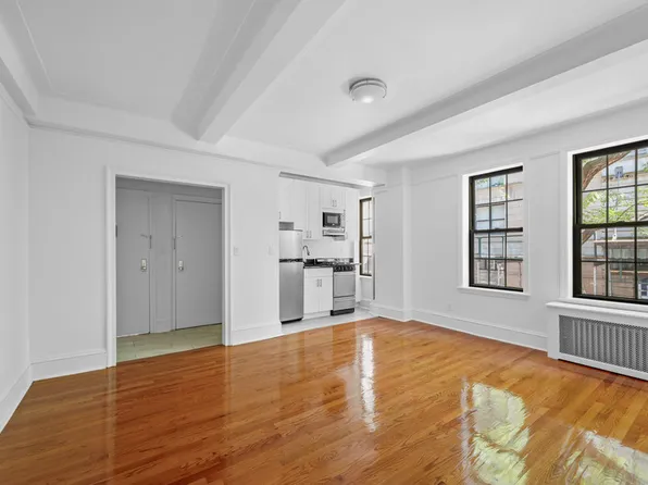 52 Clark Street image 1 of 10
