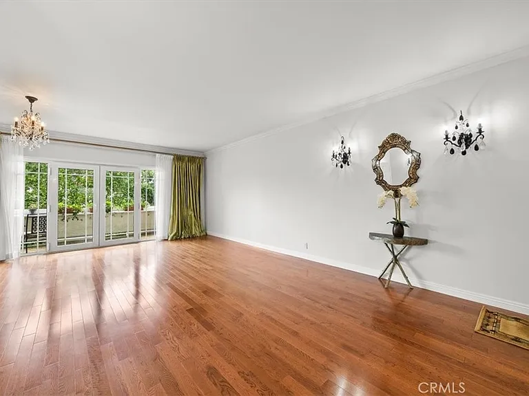 1228 N La Cienega Blvd #203 — Photo 25