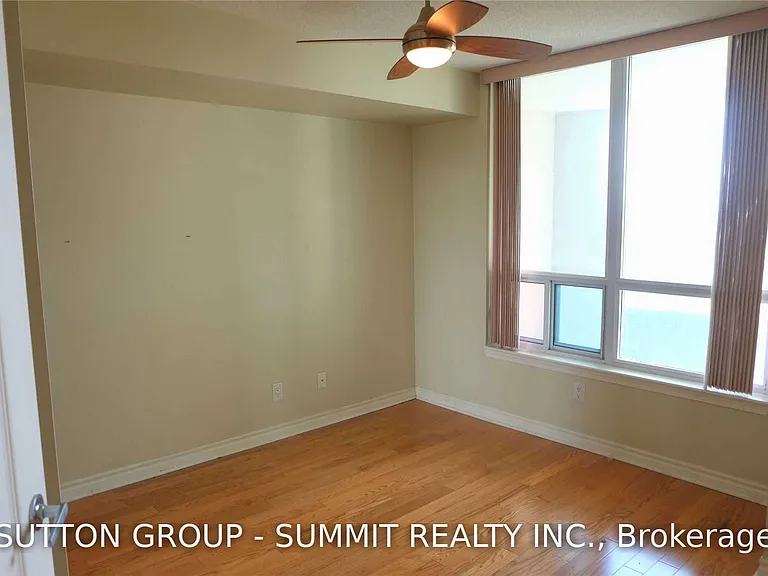 17 Barberry Pl #1011 — Photo 12