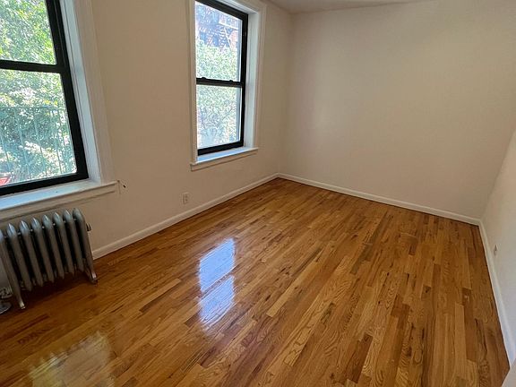 5th image of 2085 Morris Ave APT B14