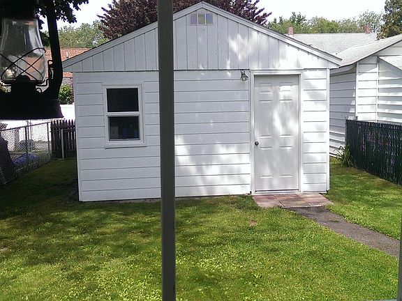 3rd image of 26 7th St
