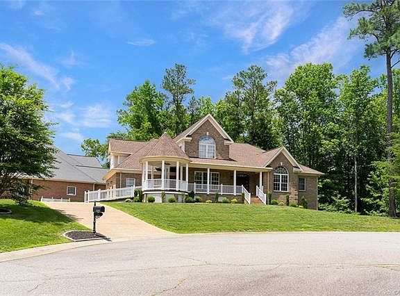 3rd image of 11300 Brickshire Ct