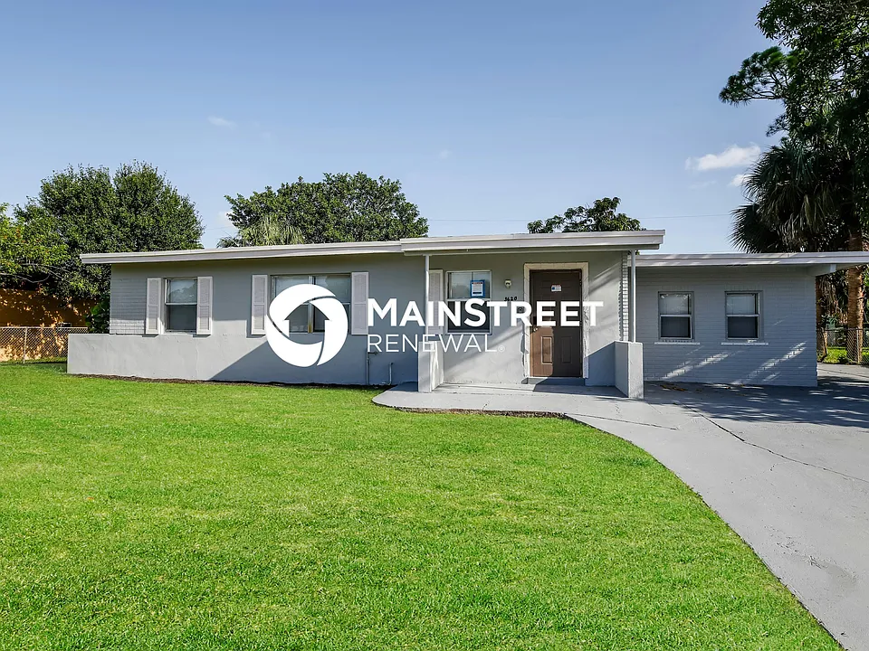 3620 NW 4th St