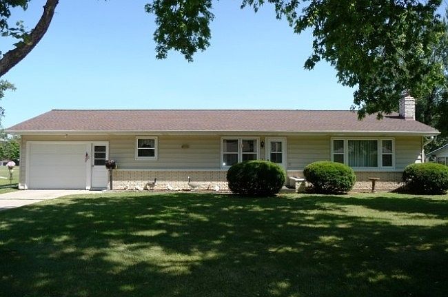 1st image of 218 Dallas St