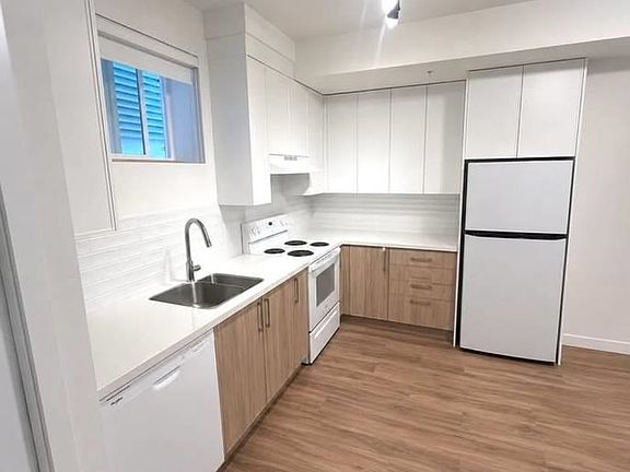 2nd image of 11246 251a St