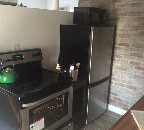 3rd image of 131 S Federal Hwy APT 4