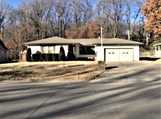 5824 S 3rd St, Saint Joseph, MO 64504