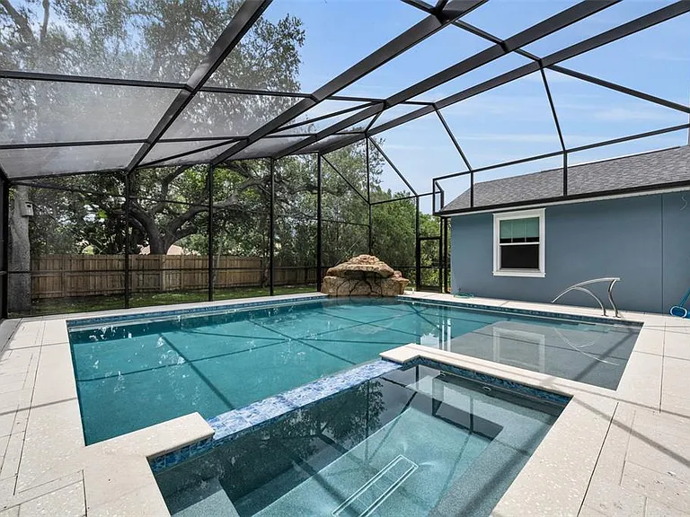 522 Louden Ave — Photo 46