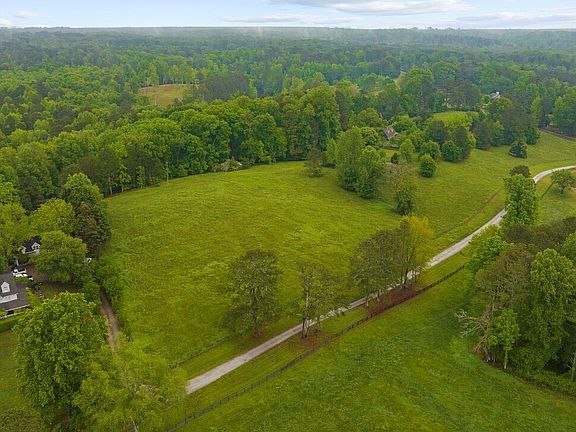 3rd image of 791 Rivendell Ln