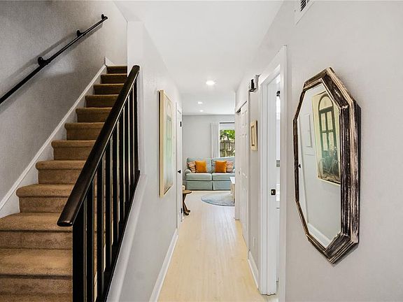 2nd image of 1515 Bayshore Blvd APT 33