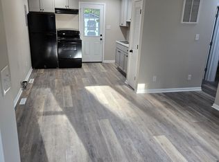 809 S 15th St, Chesterton, IN 46304