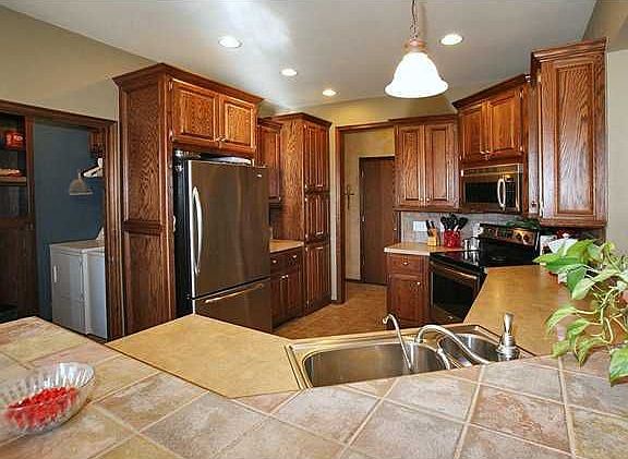 5th image of 14901 Bette Ln