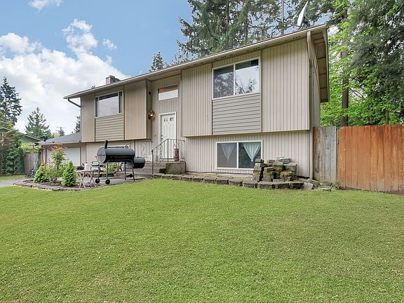 2nd image of 12610 214th Avenue Ct E