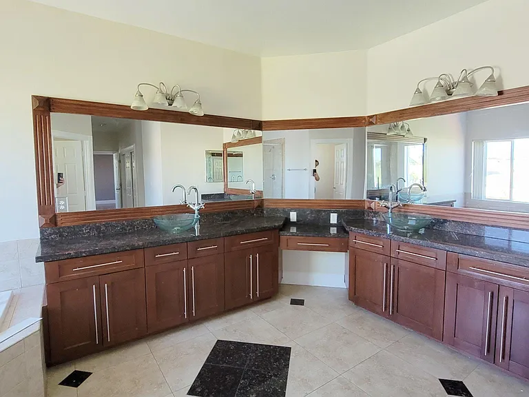 4482 Zev Ct — Photo 25