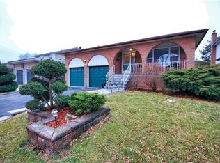 2523 Waterford St, Oakville, ON L6L5E5