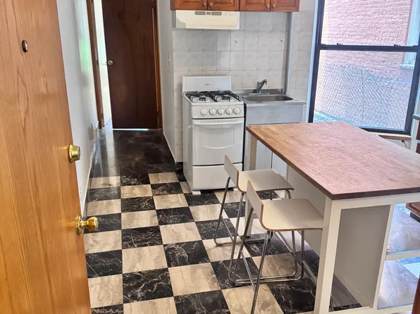 129 Guernsey Street image 1 of 15