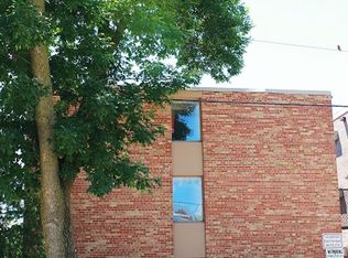 1309 Spring St APT 305, Madison, WI 53715