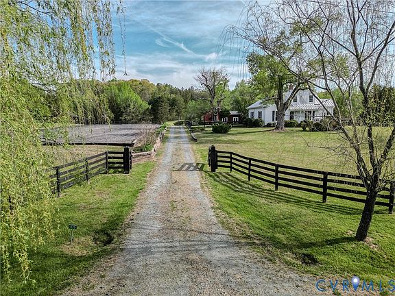 3rd image of 575 Perkins Rd