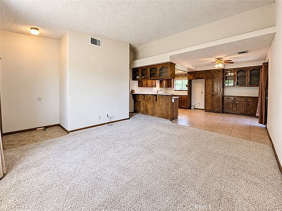 4th image of 21360 Minodoka Rd