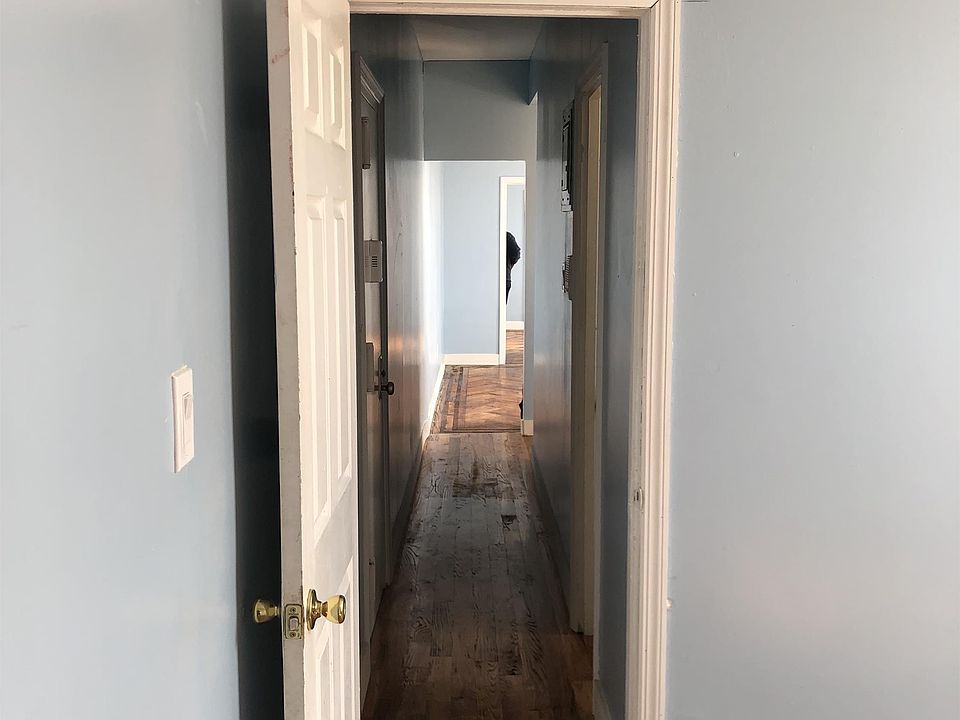 1st image of 9119 172nd St APT 10