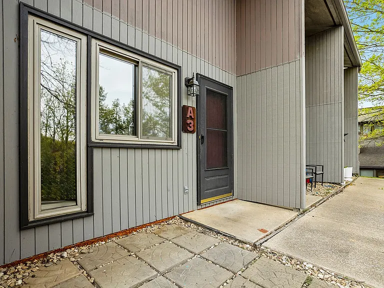 115 Beechnut St #A3 — Photo 3