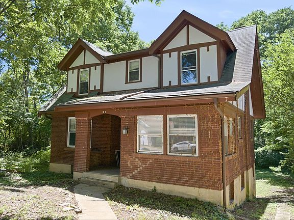 3rd image of 813 S Fred Shuttlesworth Cir