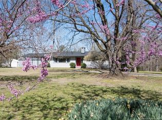 2014 Carthage St, Sanford, NC 27330