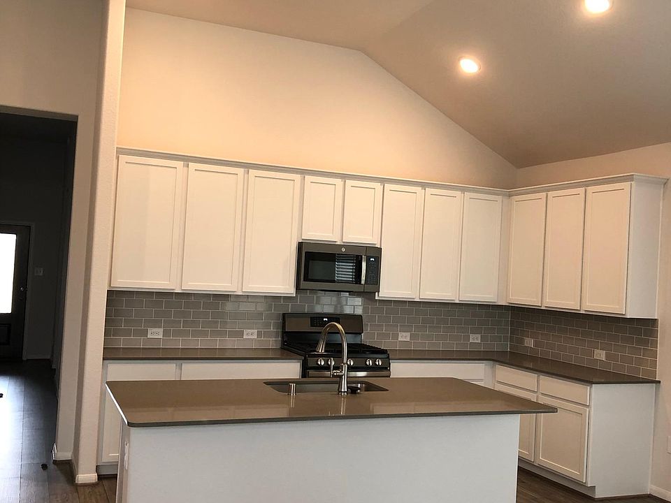 2nd image of 21025 Clear Ridge Ln