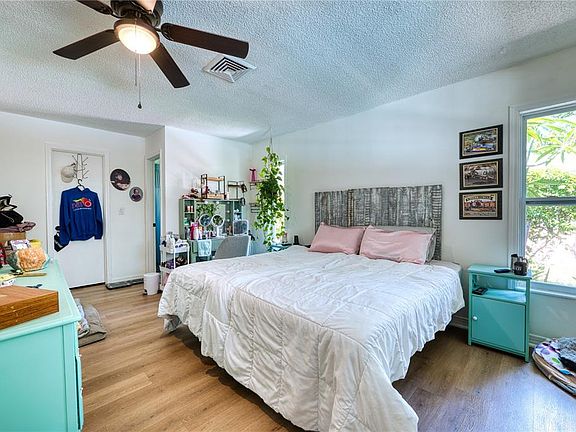 4th image of 4108 Prescott St