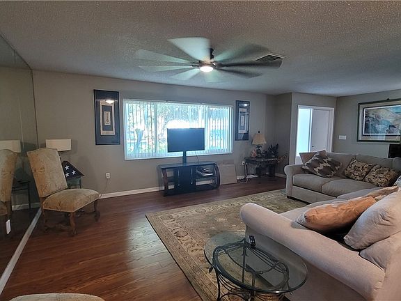 4th image of 1642 SE 39th Ter