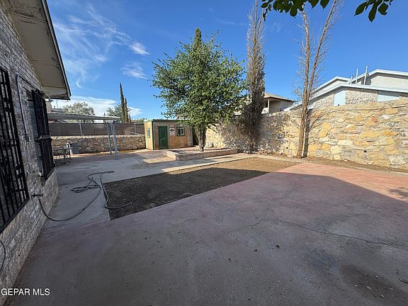 2nd image of 1832 Dean Jones Dr