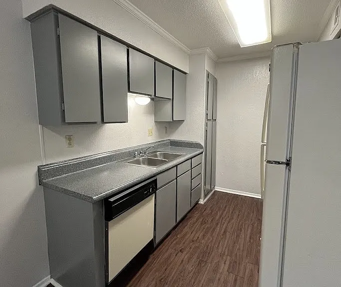 Juniper Springs Apartments — Photo 135