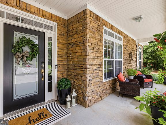 4th image of 135 Clear Spring Ln