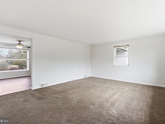 5th image of 310 W Church Rd