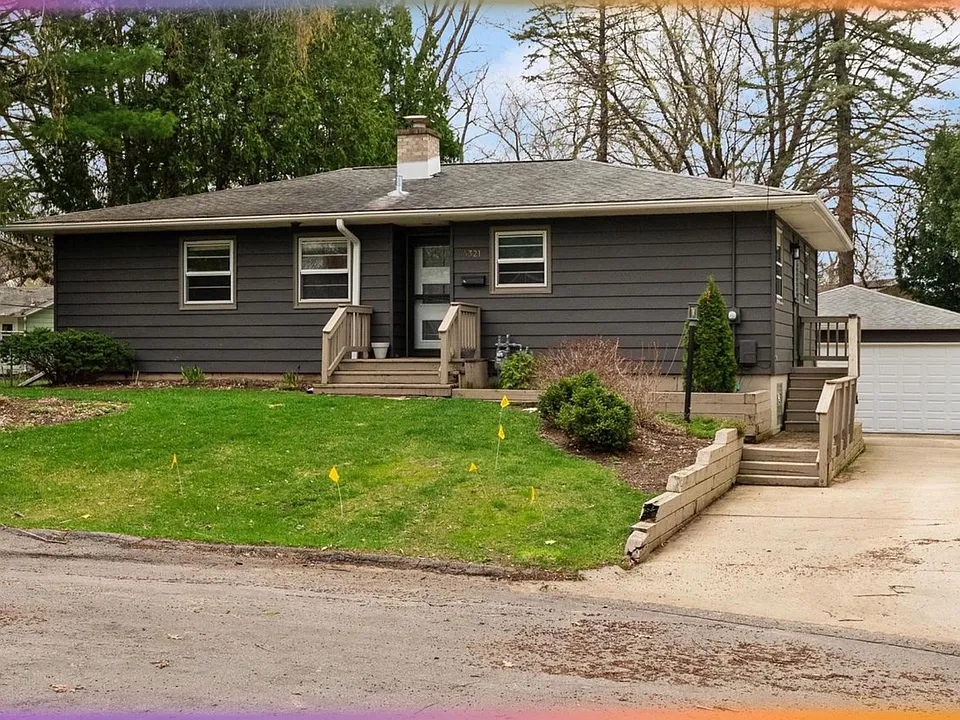 4321 Hegg Ave