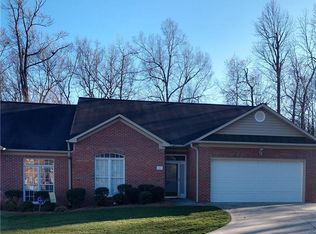 380 Northbridge Dr, High Point, NC 27265