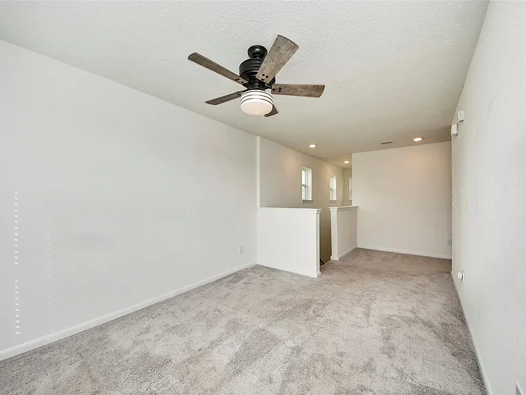 2916 Shimmer Edge Dr — Photo 33