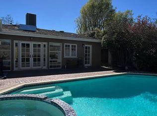 12343 Calvert St, North Hollywood, CA 91606