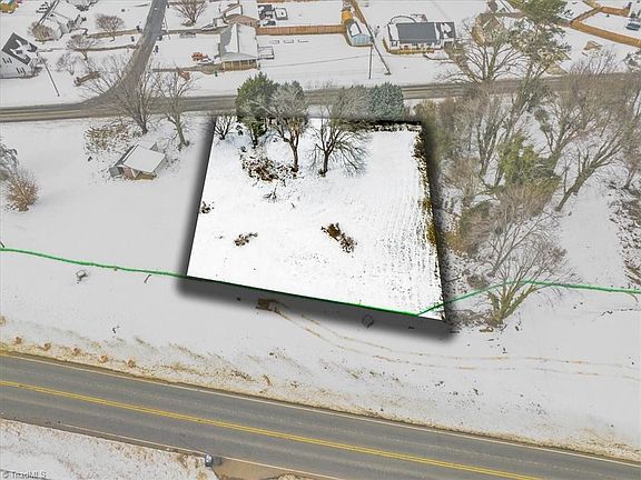 3rd image of 4235 Reidsville Rd